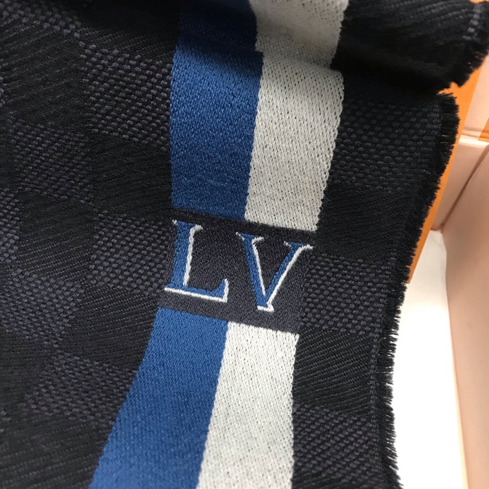 NEW Men’s Louis Vuitton Scarf